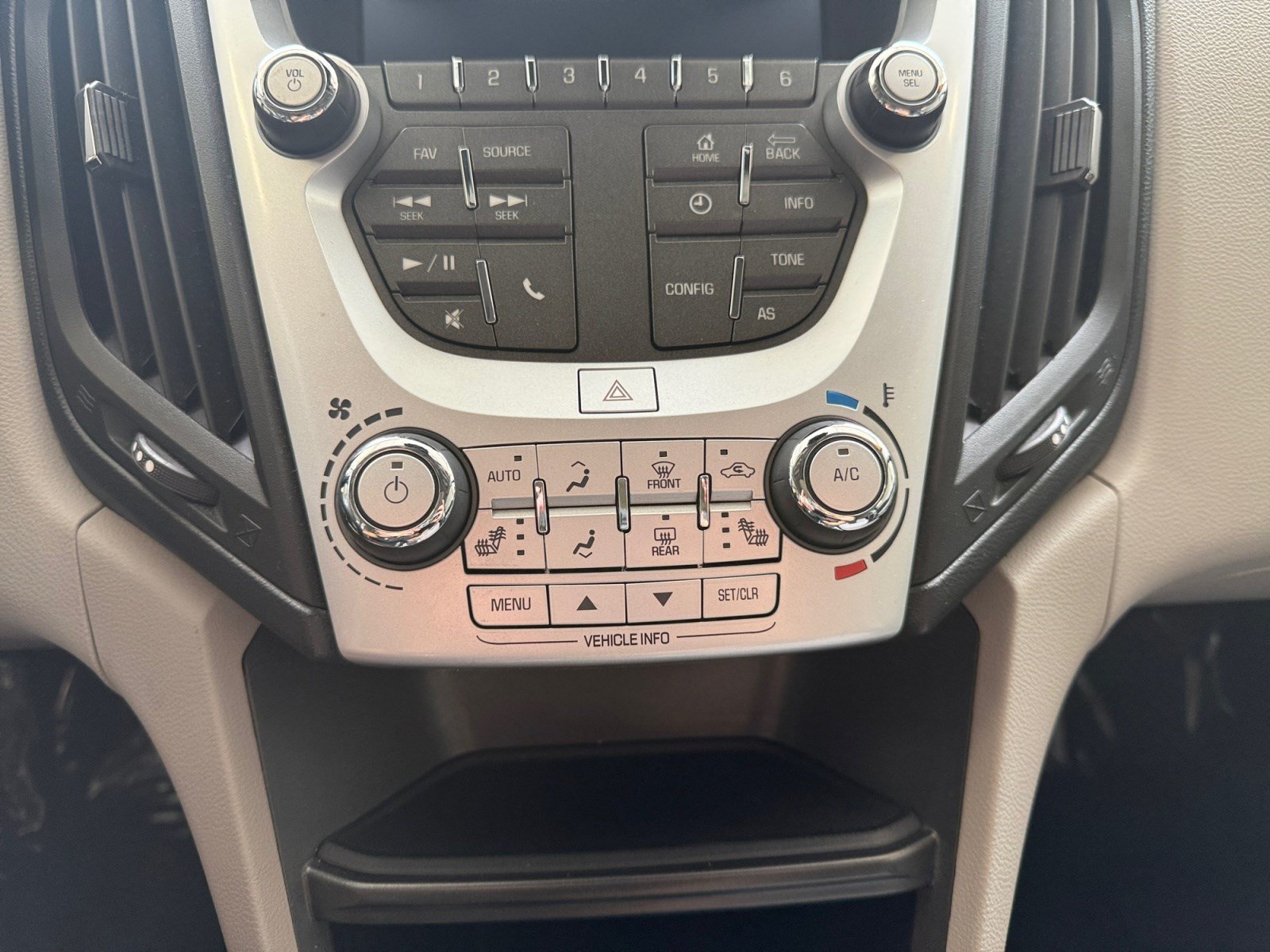 Used 2017 Chevrolet Equinox LT w/ Convenience Package FWD image 28