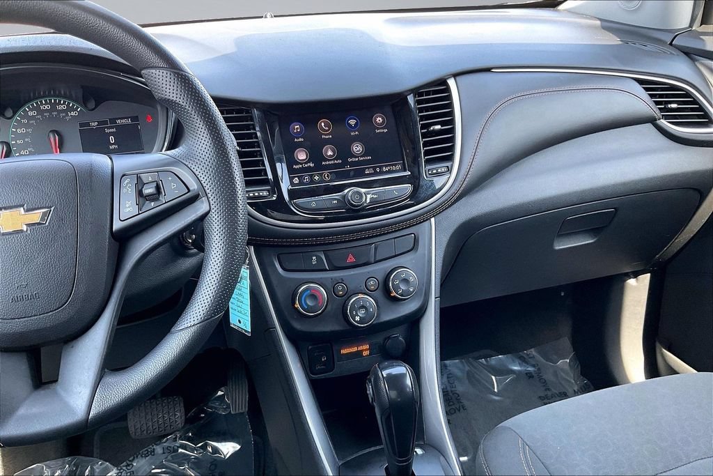 Used 2022 Chevrolet Trax LS w/ Tint and Cruise Package FWD image 6