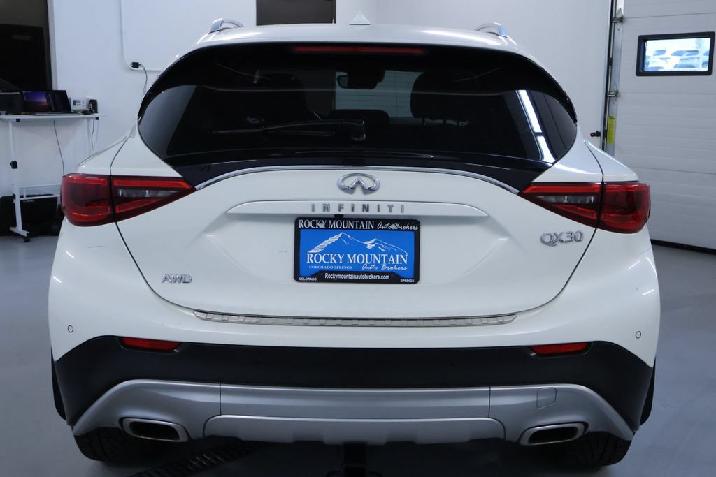 Used 2019 INFINITI QX30 AWD w/ Proassist Package image 6