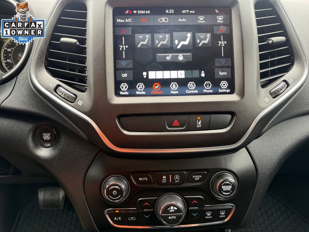 Used 2022 Jeep Cherokee Trailhawk w/ Comfort/Convenience Group AWD/4WD image 29