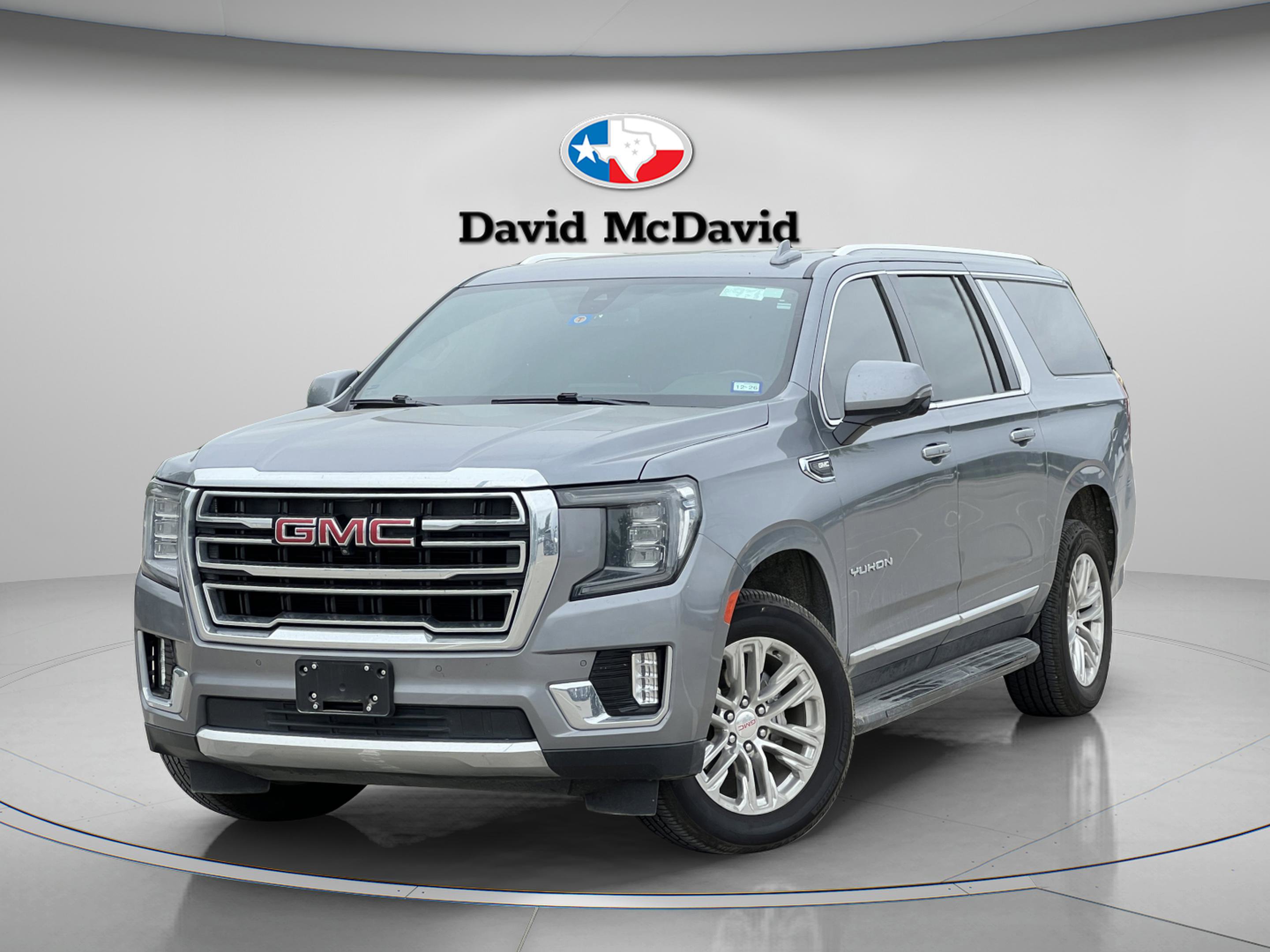 Used 2022 GMC Yukon XL SLT w/ SLT Luxury Package AWD/4WD image 2
