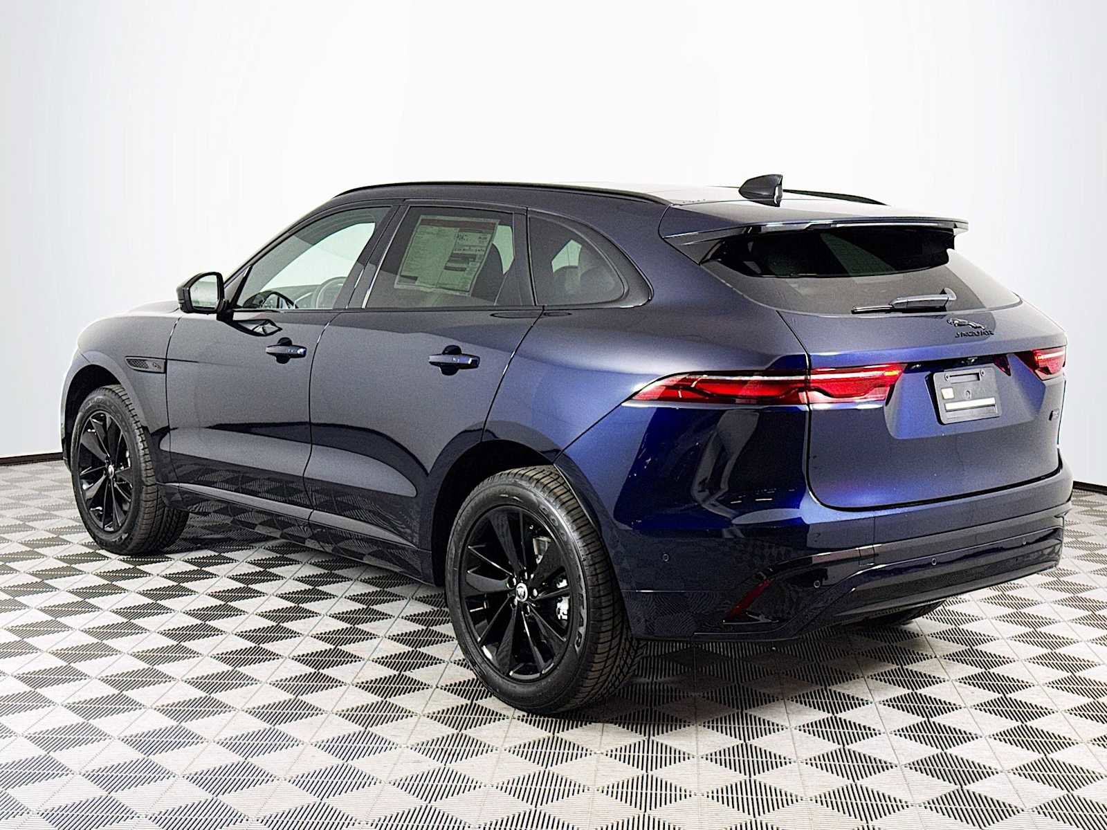 New 2026 Jaguar F-PACE R-Dynamic S image 7