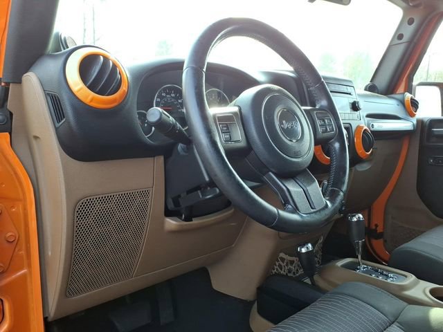 Used 2012 Jeep Wrangler Unlimited Sahara AWD/4WD image 14