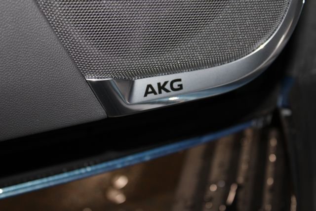 New 2026 Cadillac Escalade ESV Luxury w/ Touring Package image 14