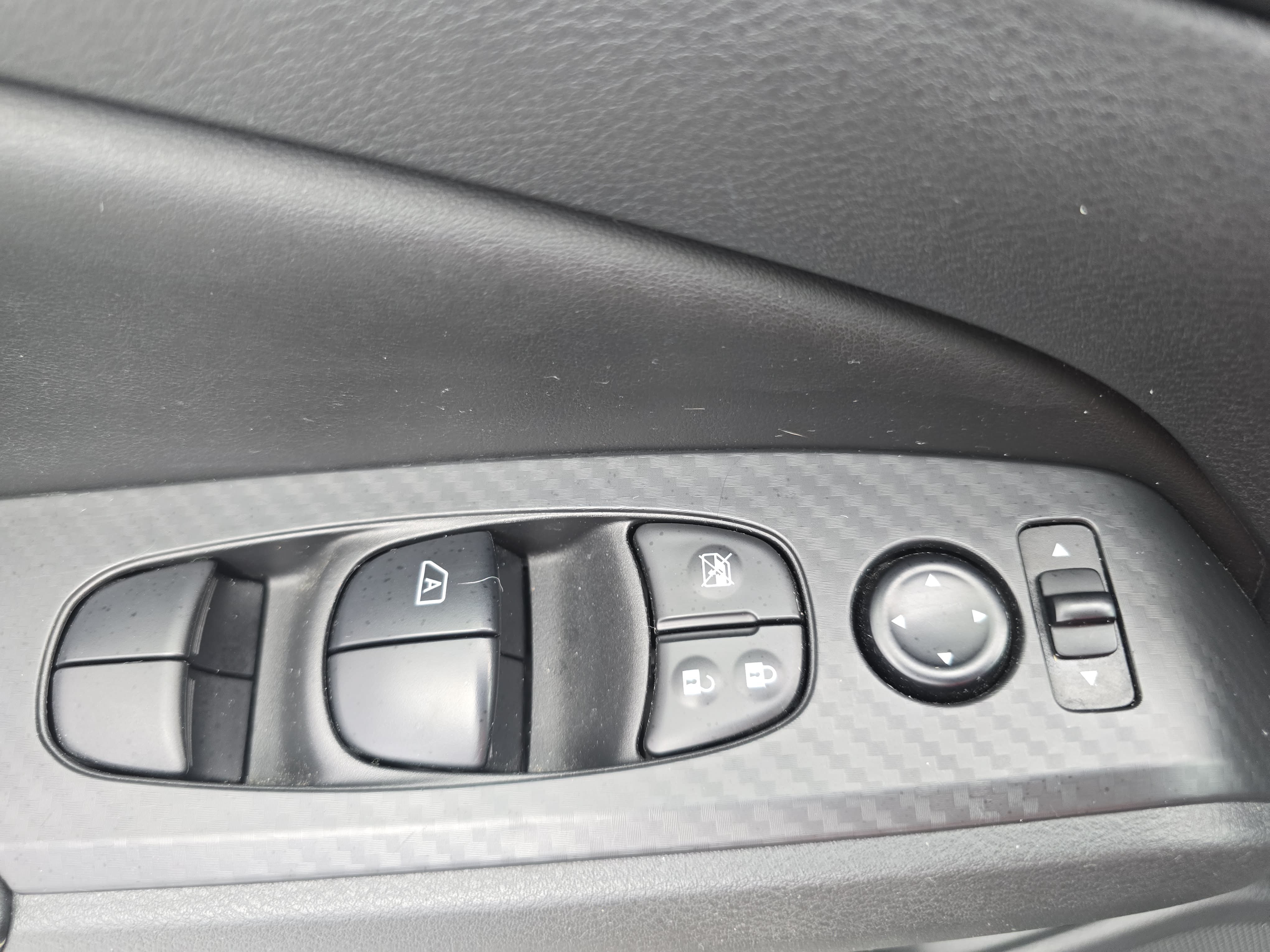 Used 2024 Nissan Altima 2.5 SV w/ SV Premium Package FWD image 27
