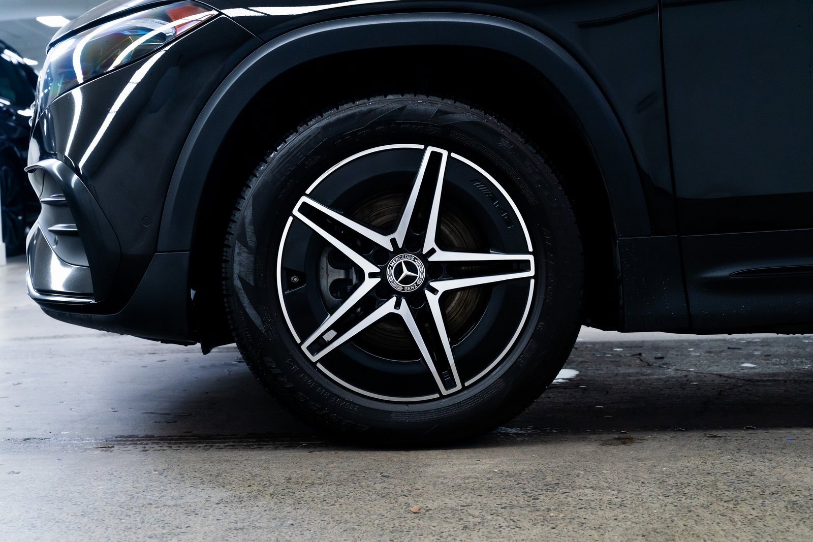 Used 2023 Mercedes-Benz EQB 300 4MATIC image 7