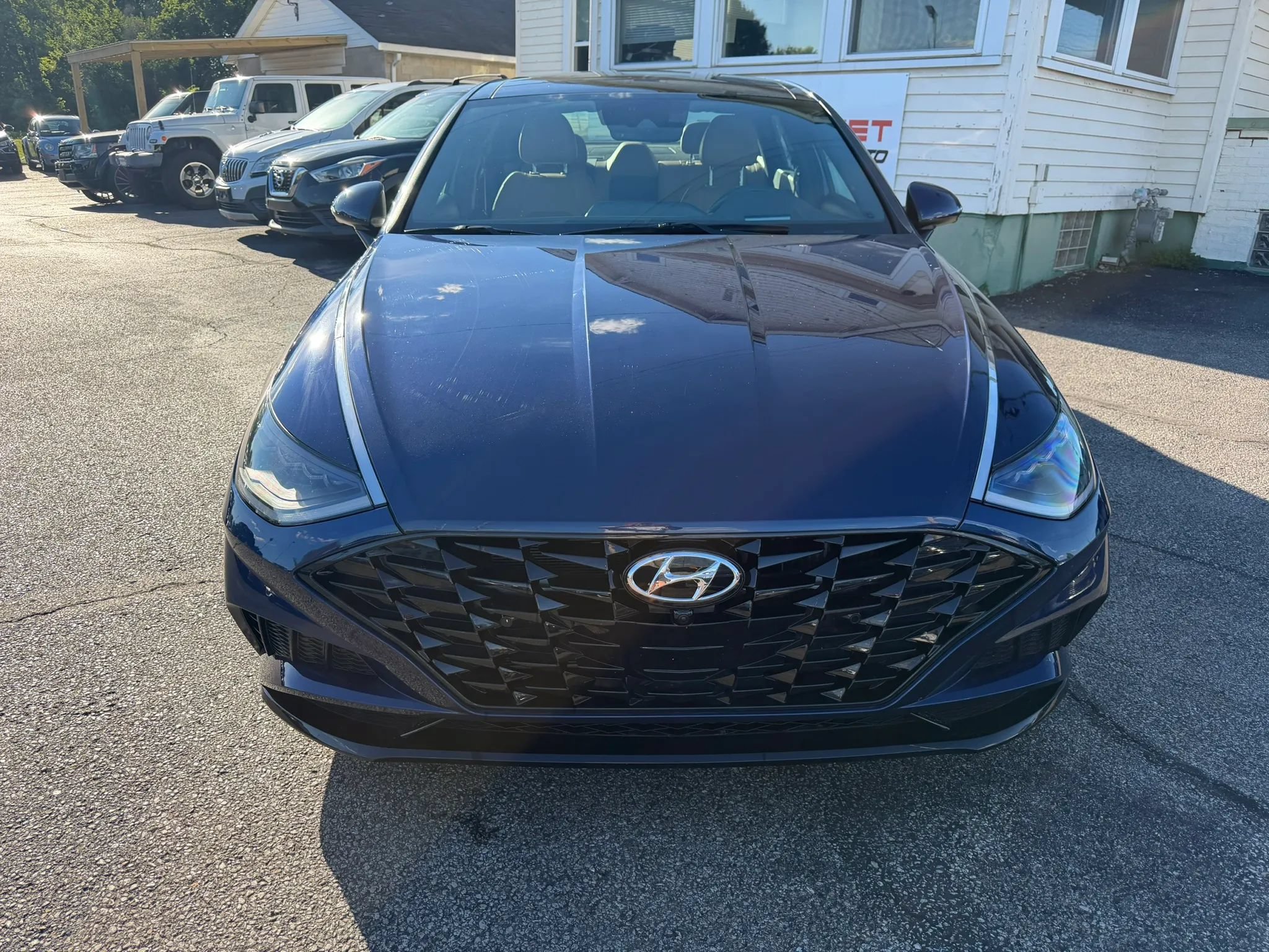Used 2021 Hyundai Sonata Limited w/ Winter Weather Package FWD image 4