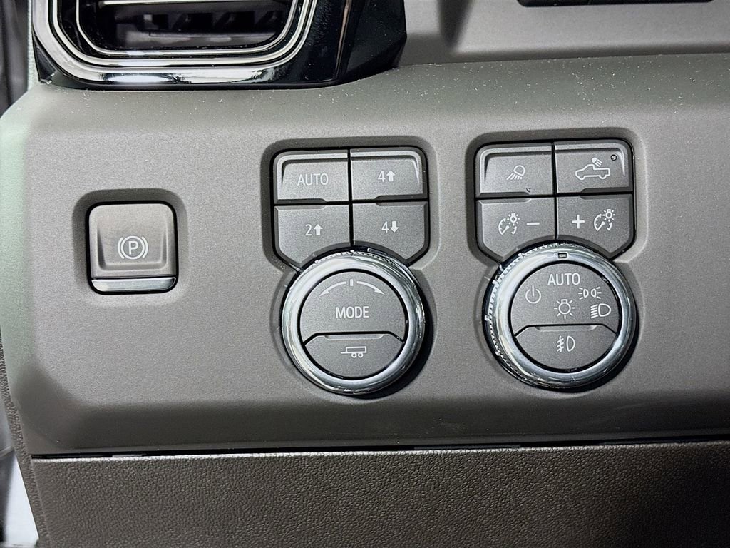 New 2026 GMC Sierra 2500 AT4X image 10