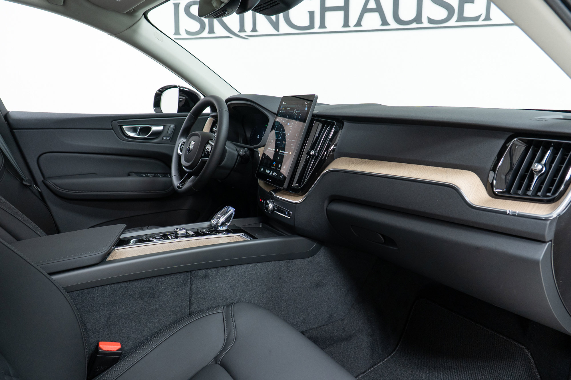 New 2026 Volvo XC60 B5 Plus w/ Protection Package Premier image 21