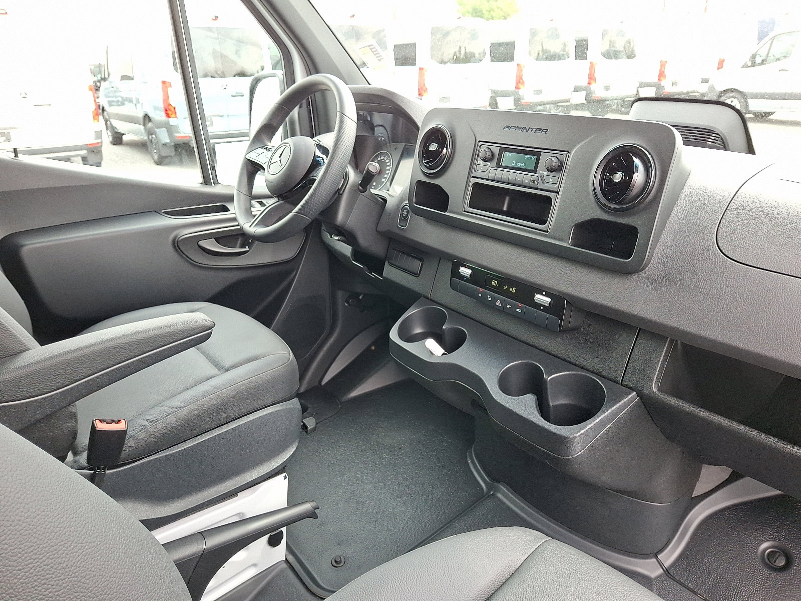 Used 2025 Mercedes-Benz Sprinter 2500 image 12