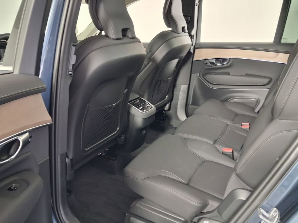 Used 2025 Volvo XC90 B6 Plus w/ Protection Package Premier AWD/4WD image 15