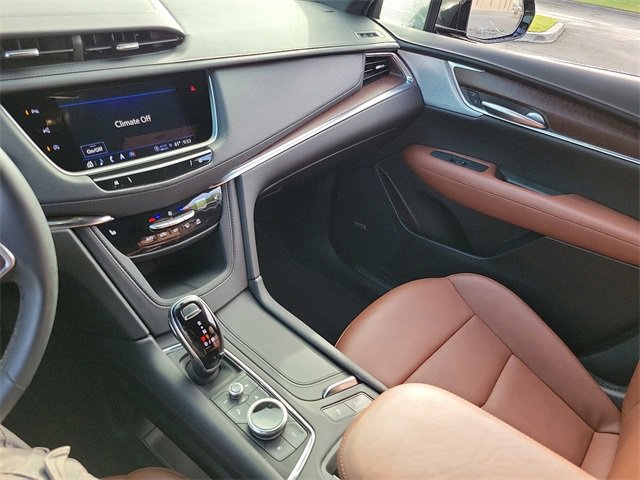 Used 2025 Cadillac XT5 Premium Luxury w/ Technology Package image 15