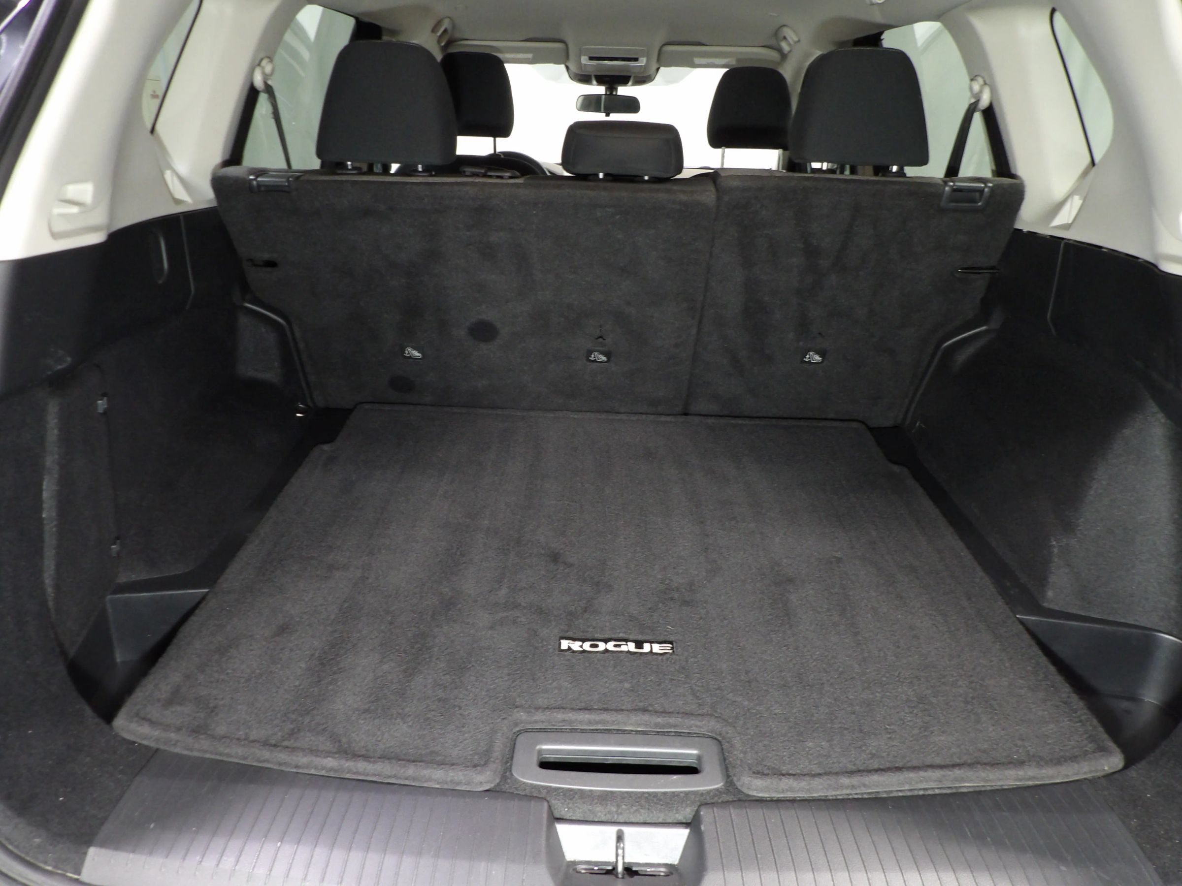 Used 2022 Nissan Rogue S FWD image 8