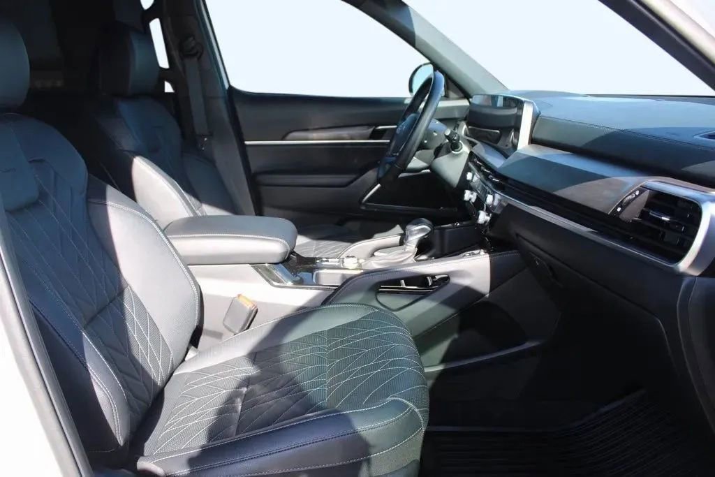 Used 2025 Kia Telluride SX X-Line image 19