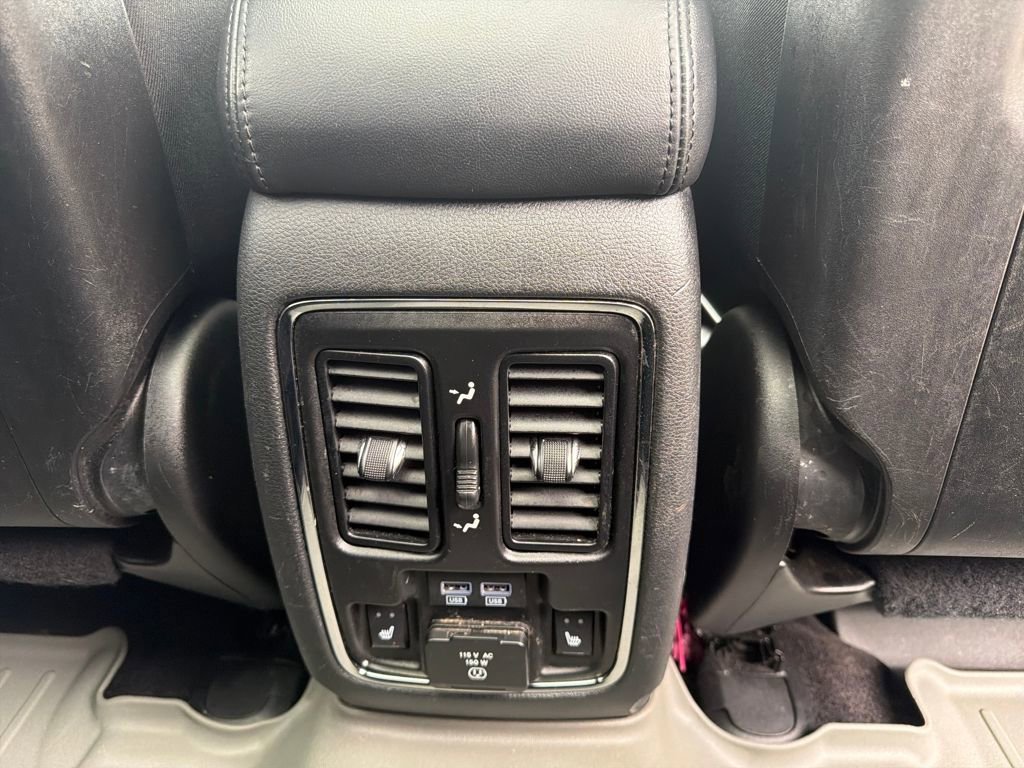 Used 2018 Jeep Grand Cherokee Overland w/ Trailer Tow Group IV image 35