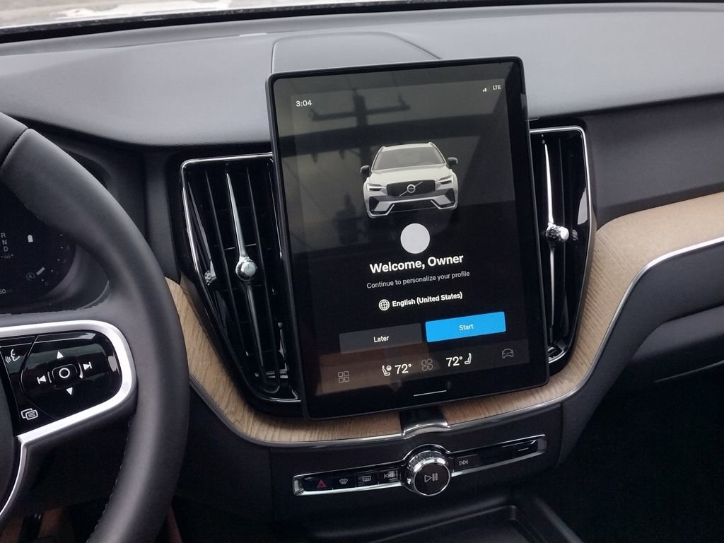 New 2026 Volvo XC60 B5 Plus w/ Protection Package Premier image 26