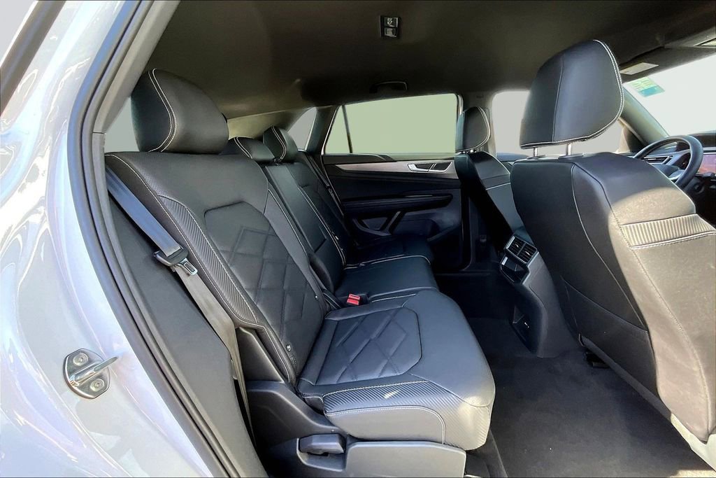 New 2026 Volkswagen Atlas Cross Sport SE image 23