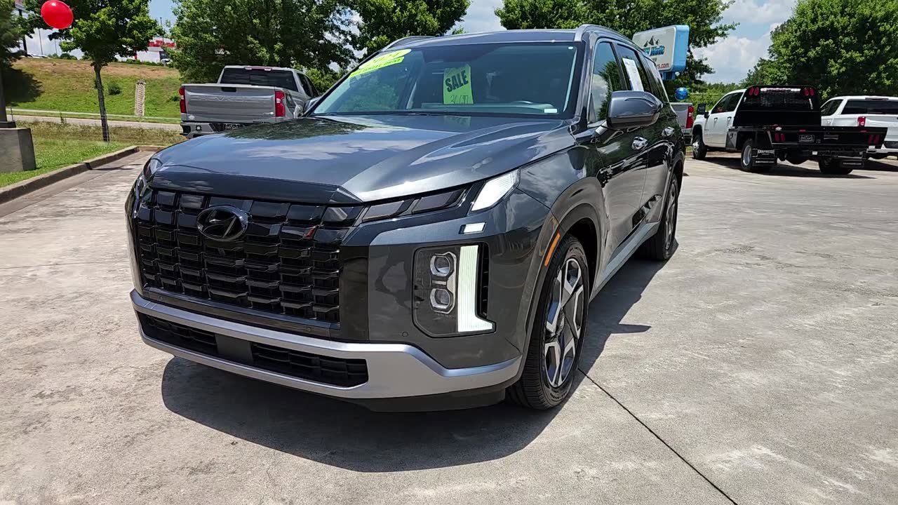 Used 2024 Hyundai Palisade SEL image 3