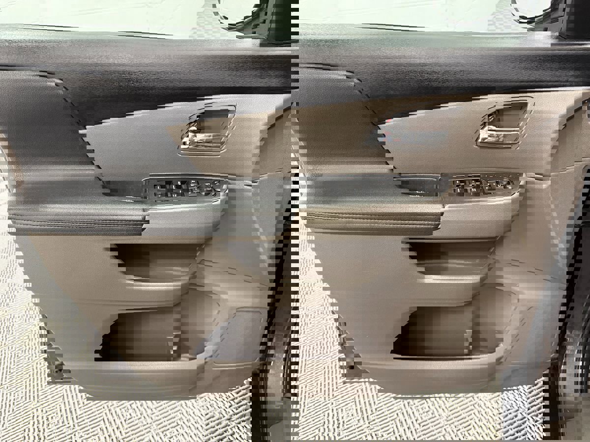 Used 2015 Honda Odyssey EX image 9