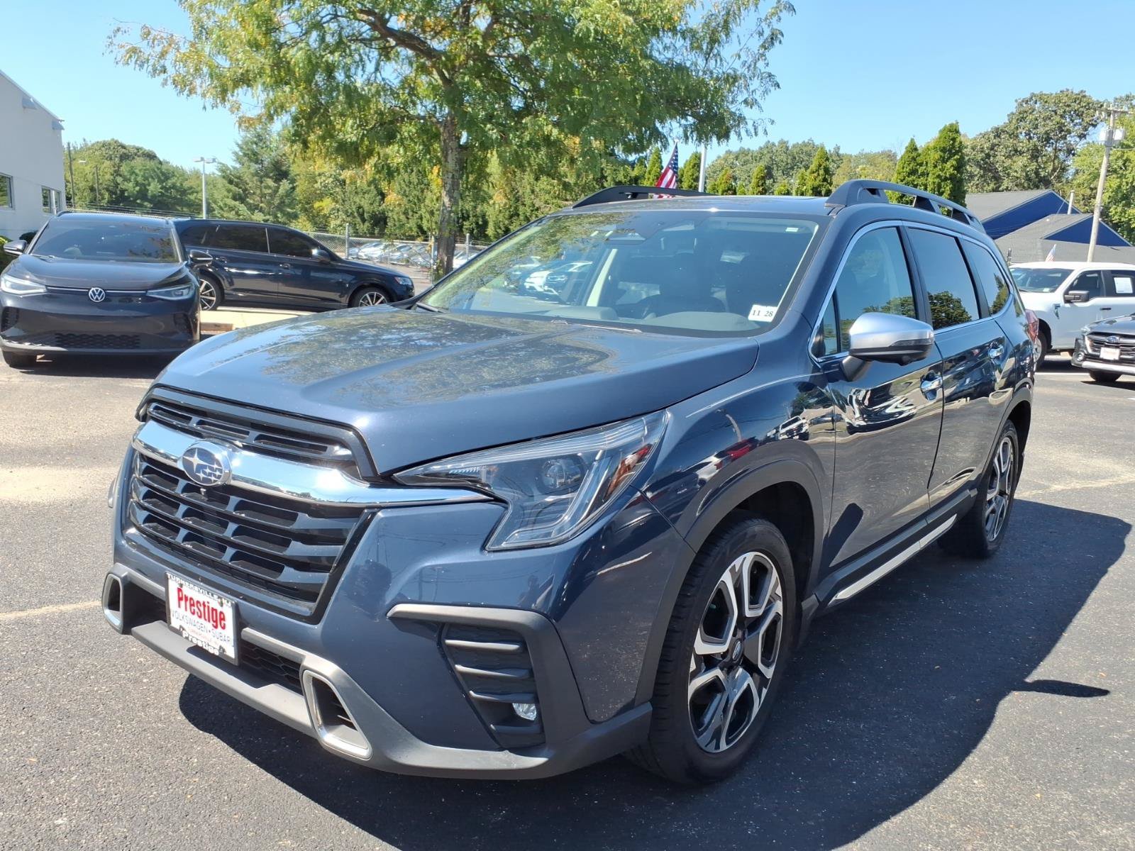 Used 2023 Subaru Ascent Touring AWD/4WD image 5
