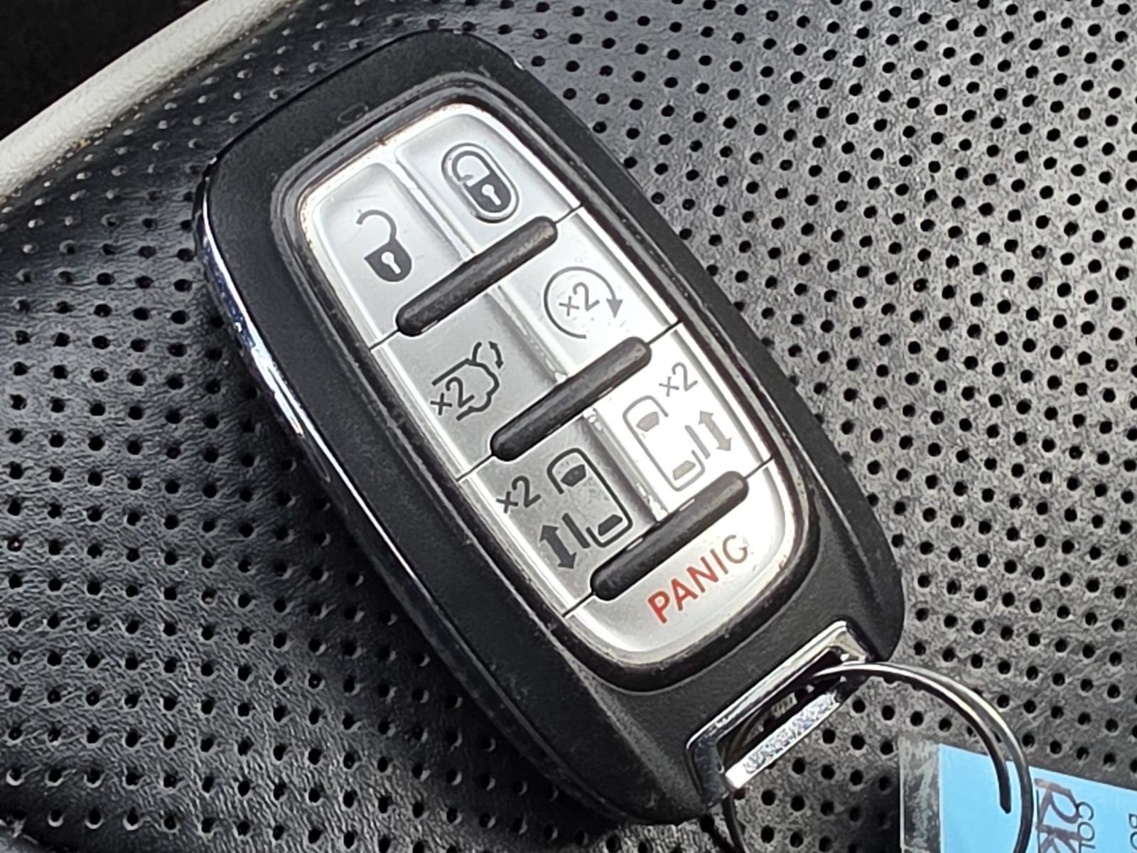 Used 2024 Chrysler Pacifica Premium FWD image 34