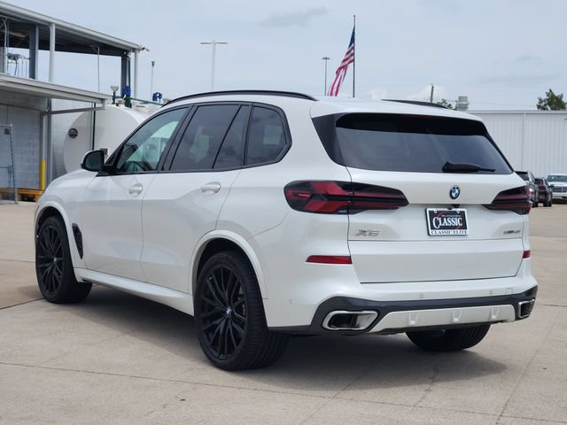 Used 2025 BMW X5 sDrive40i w/ M Sport Package RWD image 5