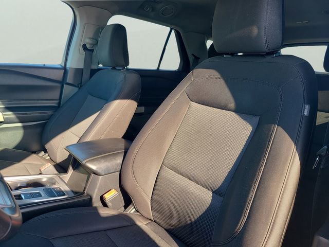 Used 2022 Ford Explorer XLT image 25