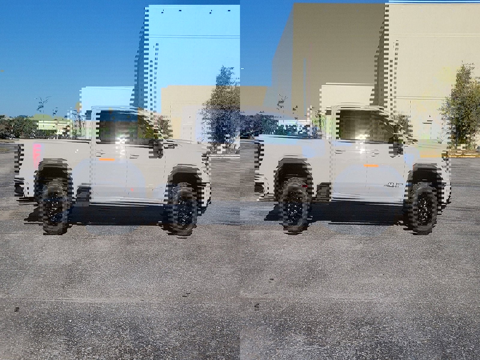 New 2026 GMC Sierra 2500 AT4 w/ AT4 Premium Plus Package image 4