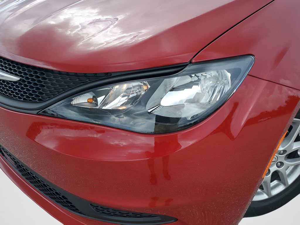 New 2026 Chrysler Voyager LX image 16