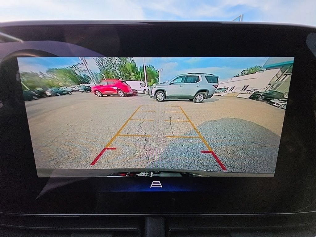 Used 2025 Chevrolet Trax ACTIV FWD image 16