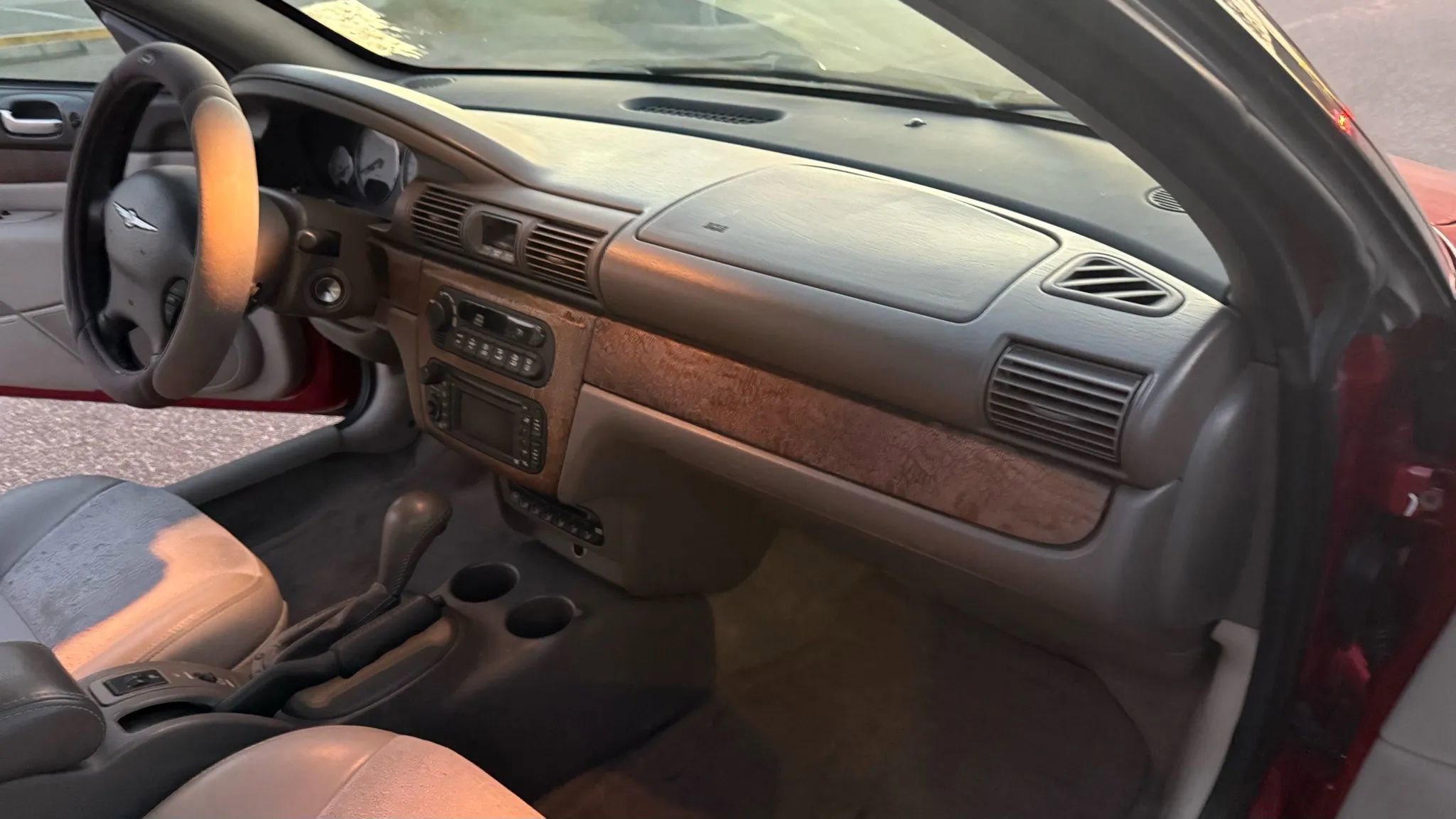 Used 2006 Chrysler Sebring Limited image 12