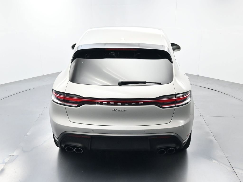 Certified 2025 Porsche Macan AWD/4WD image 36