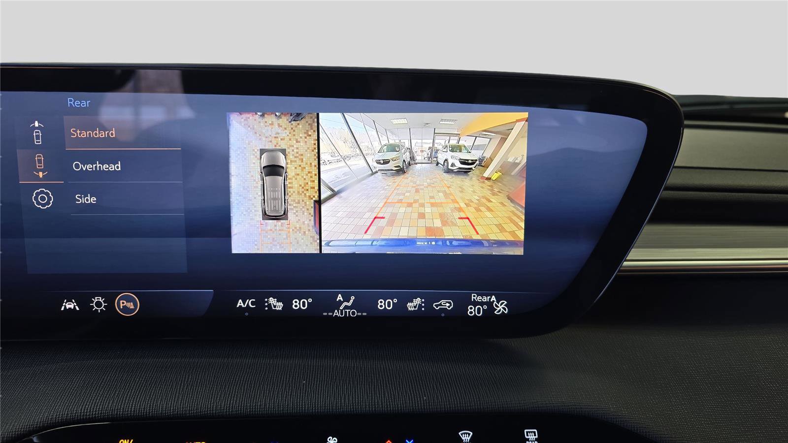 Used 2025 Buick Enclave Preferred image 19