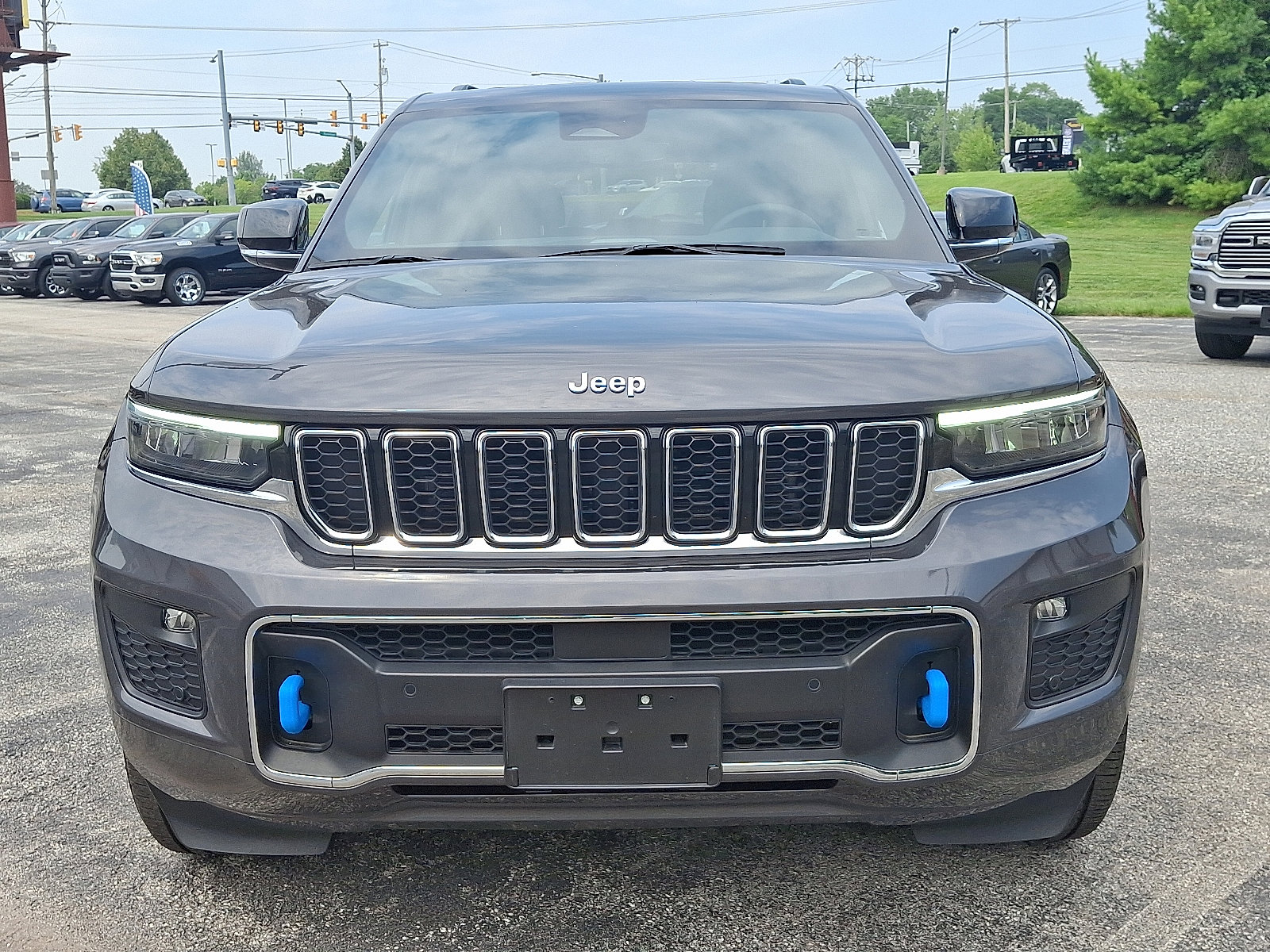 Used 2024 Jeep Grand Cherokee Overland w/ Trailer Tow Package image 4