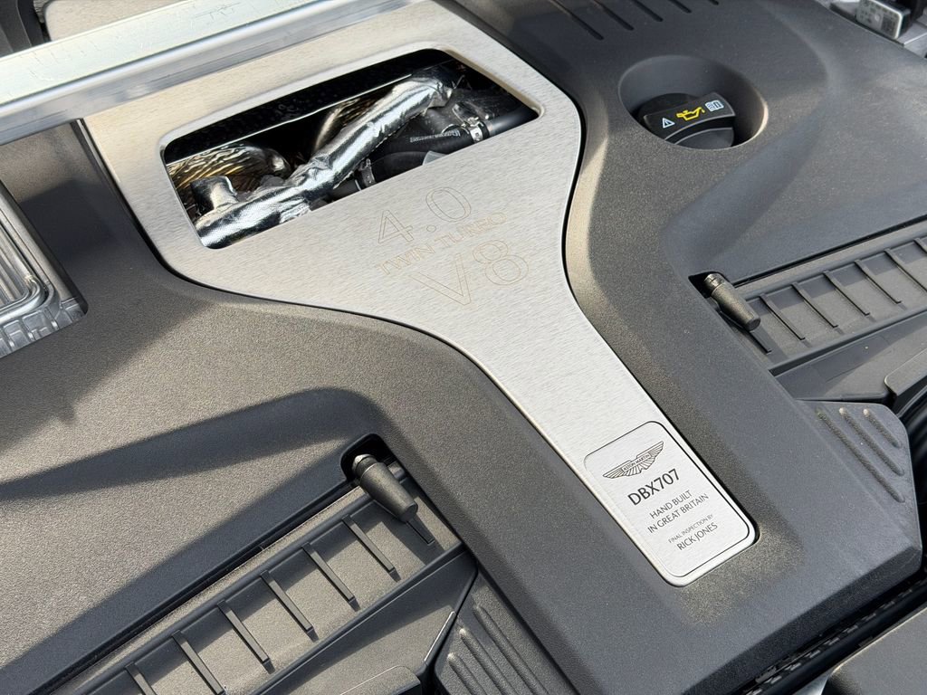 New 2026 Aston Martin DBX 707 image 21