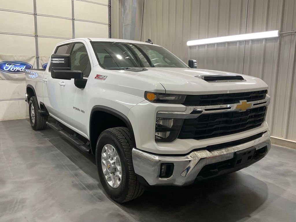 Used 2024 Chevrolet Silverado 2500 LT