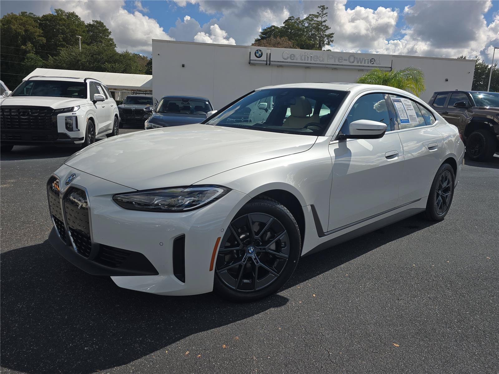 Certified 2024 BMW i4 eDrive40 w/ Premium Package RWD image 30