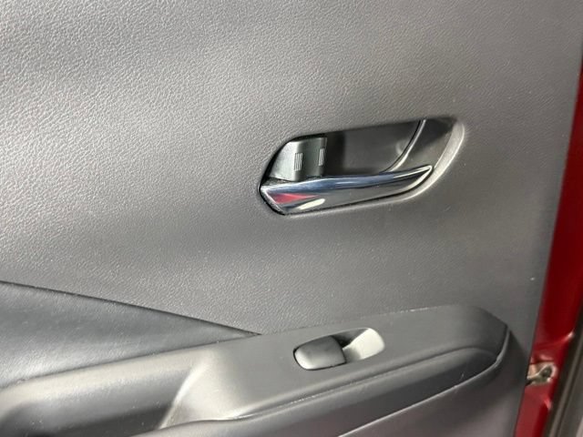 Used 2020 Nissan Kicks SR w/ SR Premium Package FWD image 24