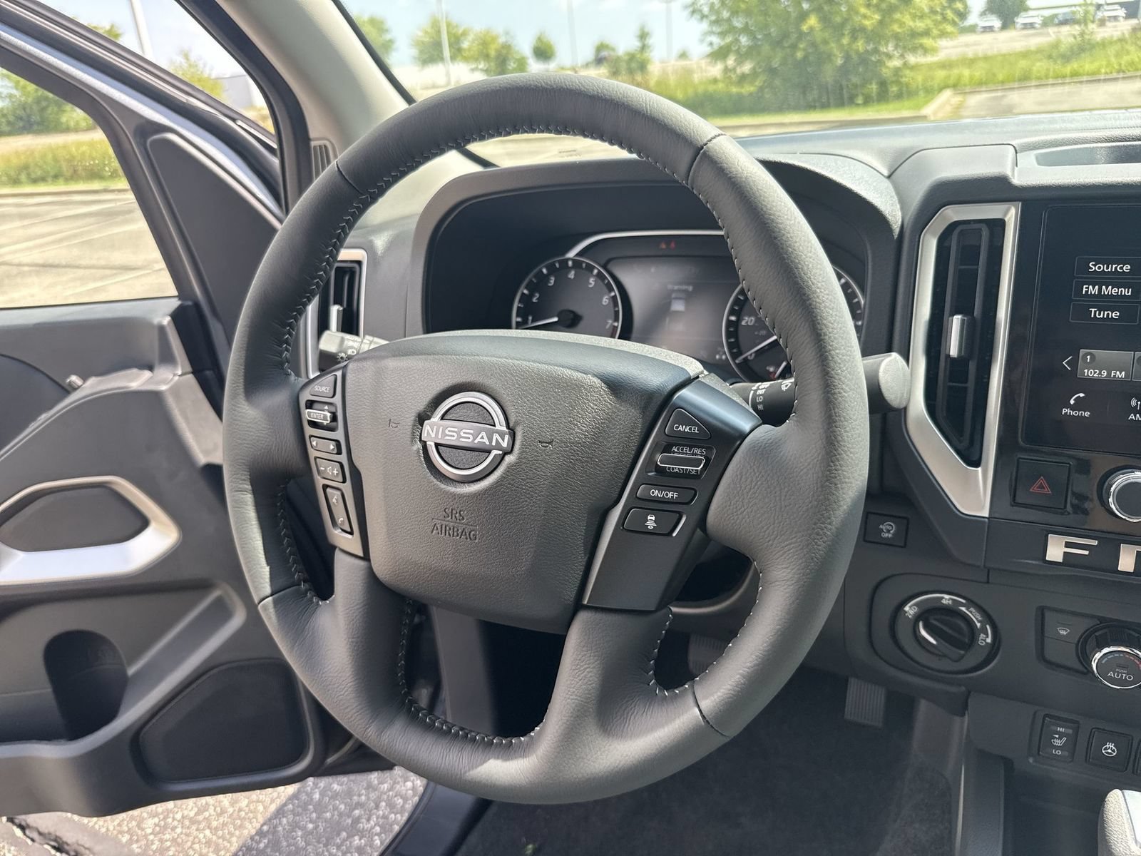 New 2026 Nissan Frontier SV w/ All-Weather Content Package AWD/4WD image 33