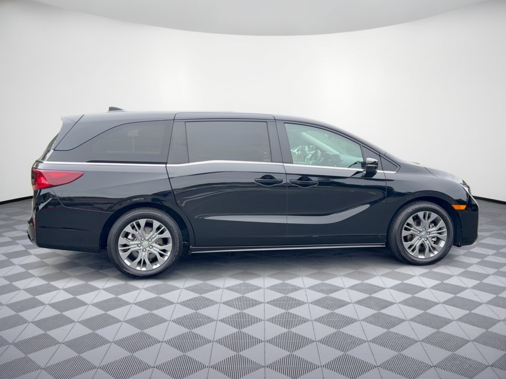 Certified 2025 Honda Odyssey Touring image 8