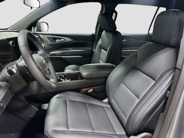 New 2027 Chevrolet Traverse LT w/ LPO, Floor Liner Package FWD image 19