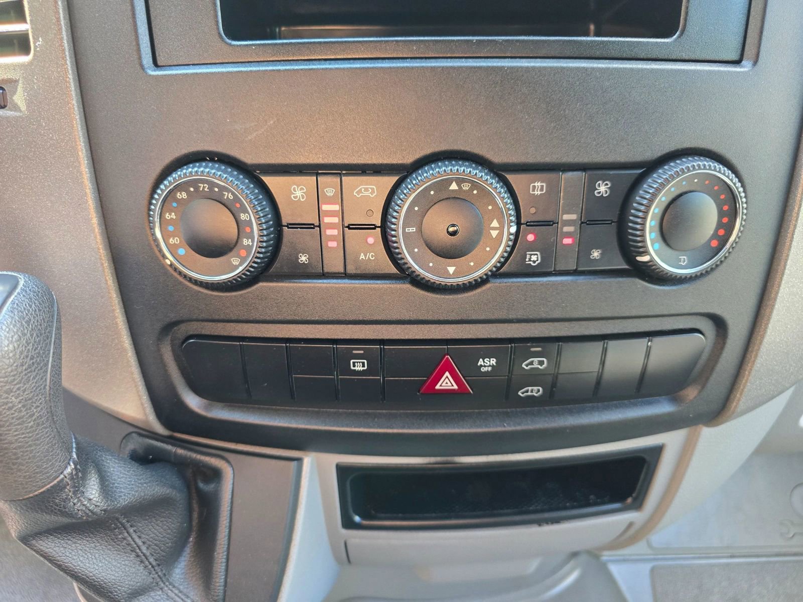 Used 2012 Mercedes-Benz Sprinter 2500 image 17