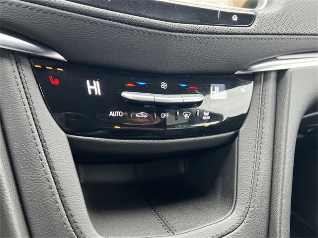 Certified 2025 Cadillac XT5 Luxury w/ LPO, Floor Liner Package image 16