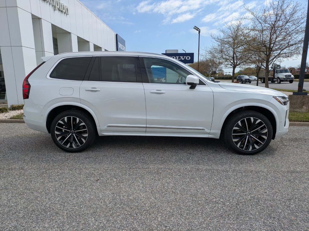 New 2026 Volvo XC90 T8 Plus w/ Protection Package Premier AWD/4WD image 3