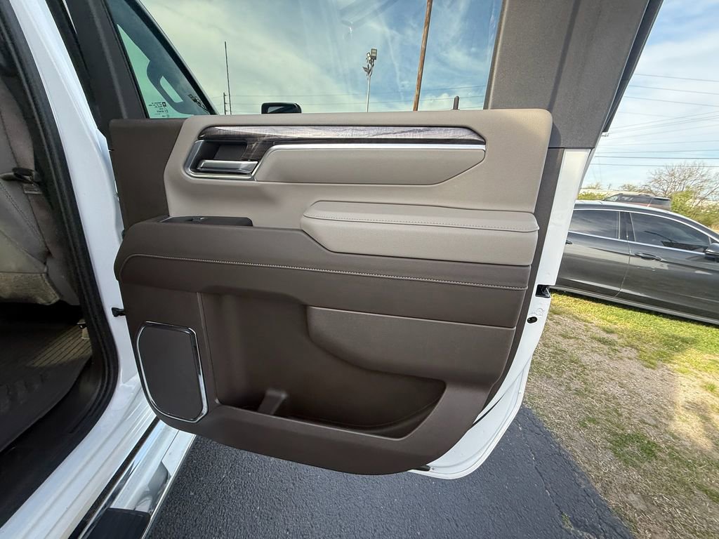 Used 2024 Chevrolet Silverado 2500 LTZ w/ LTZ Premium Package image 20