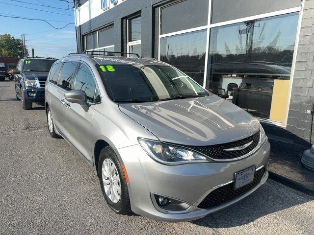 Used 2018 Chrysler Pacifica Touring-L Plus