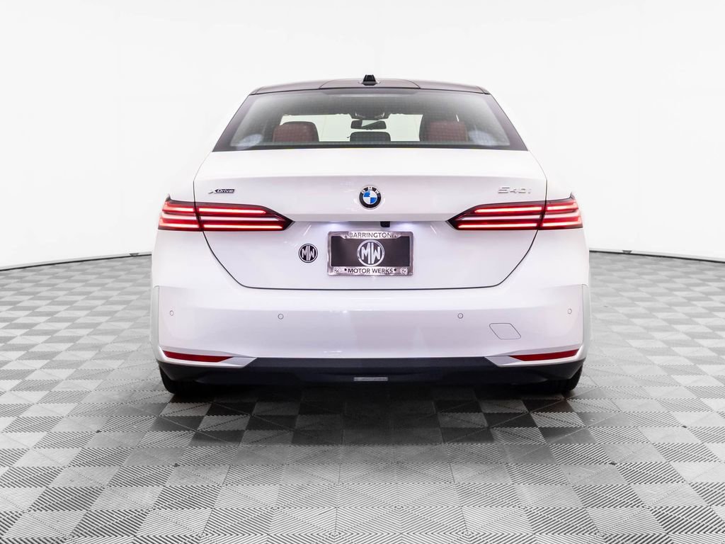 Used 2024 BMW 540i xDrive w/ Executive Package AWD/4WD image 4