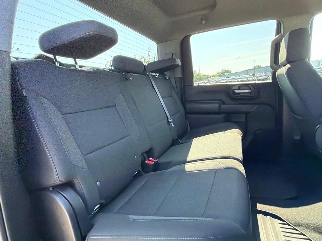Used 2024 Chevrolet Silverado 2500 Custom w/ Custom Value Package AWD/4WD image 31