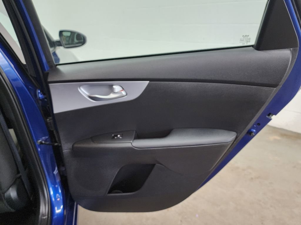 Used 2023 Kia Forte LXS image 27