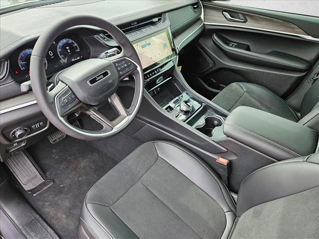 New 2026 Jeep Grand Cherokee Altitude AWD/4WD image 3
